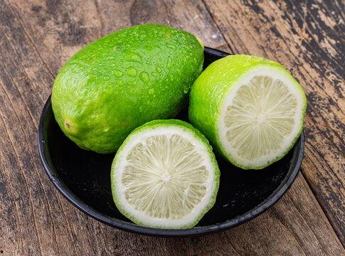 香水柠檬爆料视频大全下载,揭秘时尚圈幕后故事  第3张